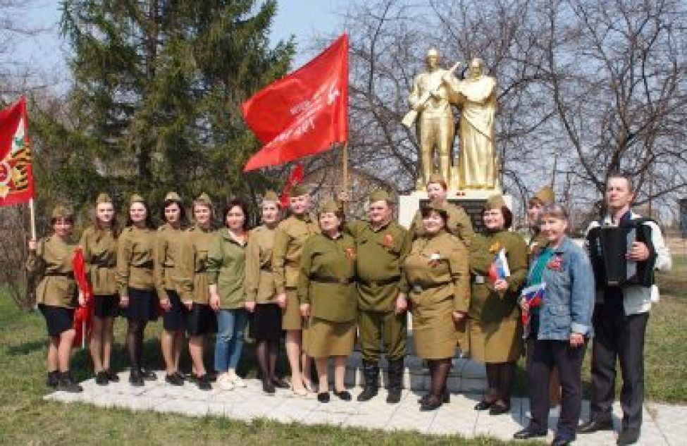Сотрудники Курундусского СДК организовали автопробег, посвященный Дню Победы
