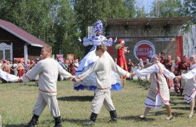 Три сотни российских ремесленников представили своё мастерство в Каргатском районе