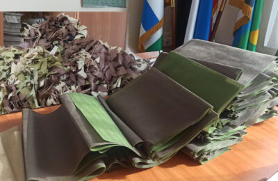 Волонтерам Тогучинского района переданы шнуры различных видов, ткани и спандбонд, нитки для изготовления маскировочных сетей