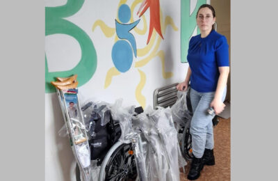 Ходунки, инвалидные коляски, костыли: технические средства реабилитации получила Тогучинская организация общества инвалидов