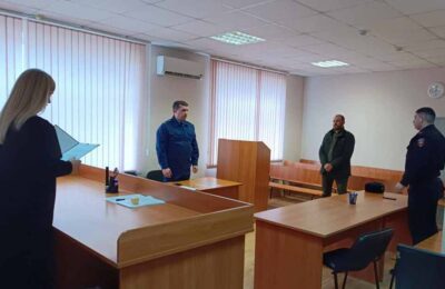 В спецприемник за тонировку: в Новосибирске 29-летний водитель тонированного BMW арестован за неповиновение законному требованию сотрудника полиции