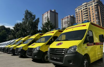 Ключи от 35 спецавтомобилей вручены службе скорой помощи Новосибирска