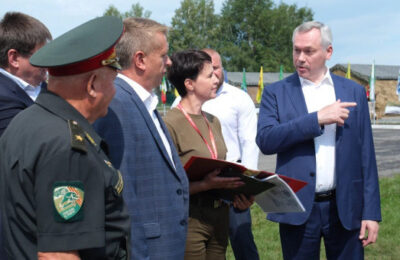 Губернатор Андрей Травников поддержал развитие инфраструктуры палаточного лагеря «Юнармеец»
