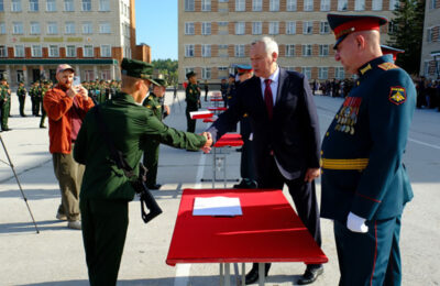 Губернатор поздравил курсантов НВВКУ с принятием присяги