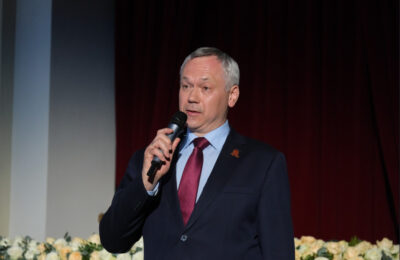 Президент, Премьер-министр и Губернатор поздравили Новосибирский оперный театр с 80-летием