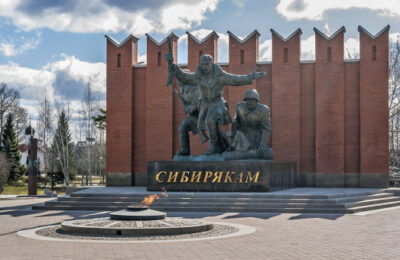 Представители Новосибирской области почтили память воинов-сибиряков, вставших на защиту Москвы