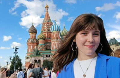 Ученица Тогучинской школы встретилась в Москве со знаменитыми спортсменами